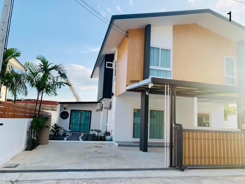 House for rent in gate community at Paklok.