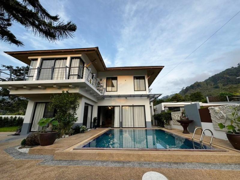 Pool villa for rent in Baan Suan Loch Palm near Golf Club Kathu