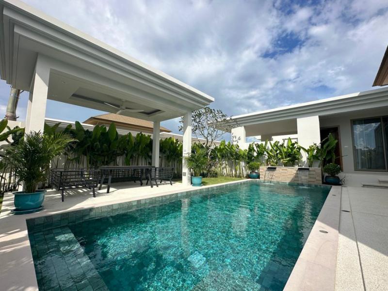 The beautiful 3 bedrooms pool villa for sale and rent at Pasak 13 near Bangtao beach