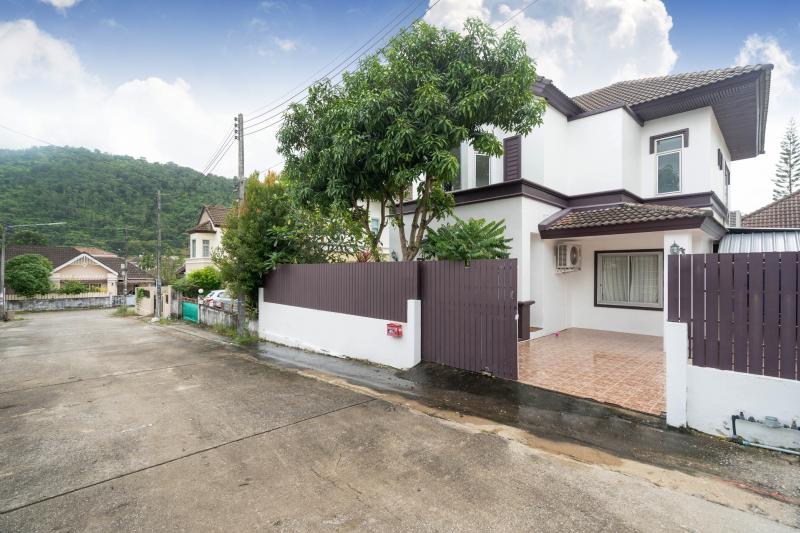 3 bedrooms house for sale at Baan Rock Garden 3 near Boat Plaza