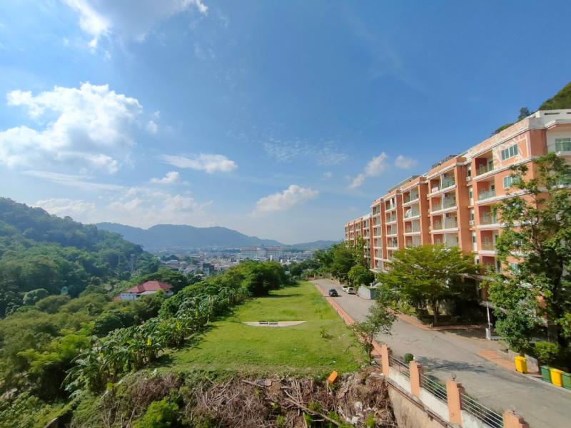 Apartment with stunning view for sale near Central Phuket