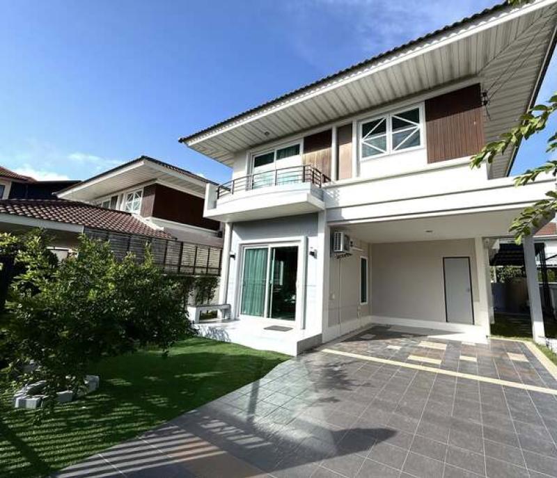 4 Bedrooms with fully furnished house for rent at Wichit