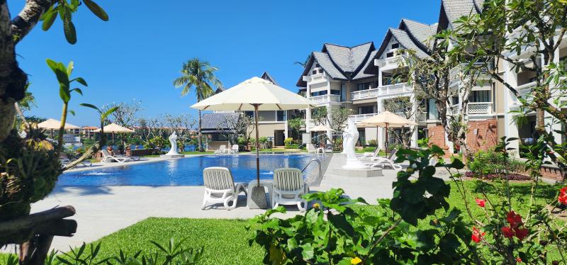 Cozy and Breezy 2-Bedroom Home with Roof Deck in Allamanda 1 Laguna Phukett